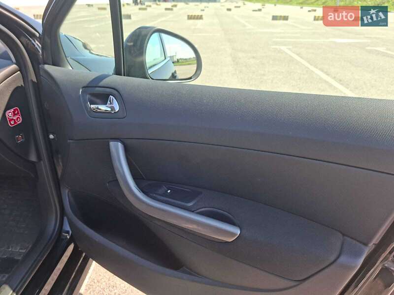 Універсал Peugeot 308 2010 в Львові