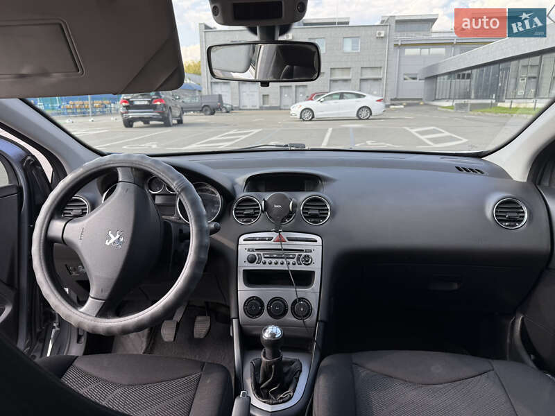 Хэтчбек Peugeot 308 2010 в Киеве фото 5 Хэтчбек Peugeot 308 2010 в Киеве