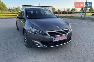 Универсал Peugeot 308 2016 в Бродах