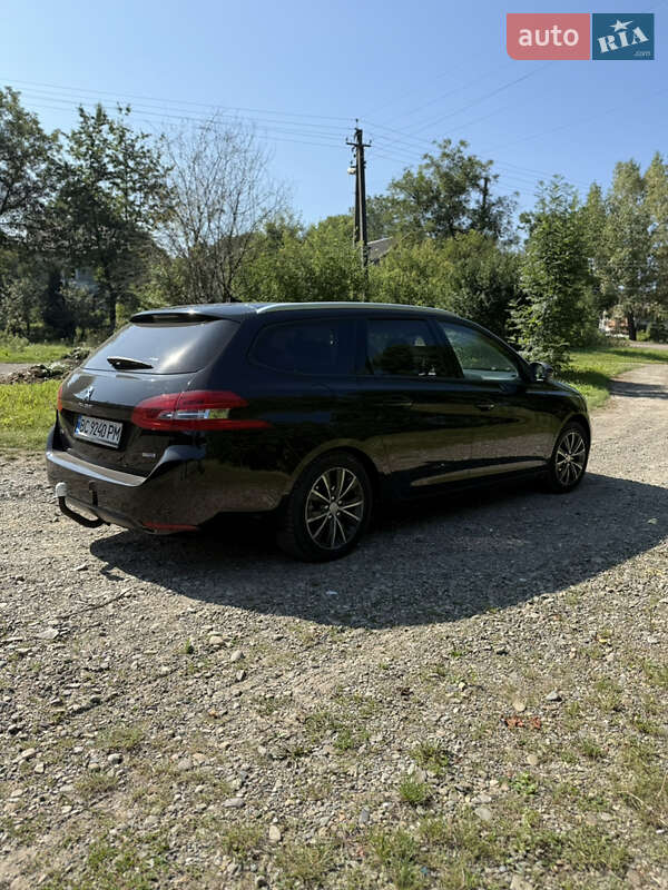 Універсал Peugeot 308 2015 в Жидачові