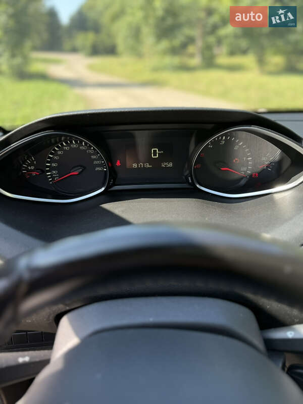 Універсал Peugeot 308 2015 в Жидачові