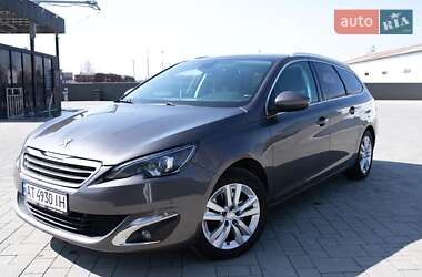 Универсал Peugeot 308 2015 в Брошневе-Осаде