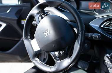Універсал Peugeot 308 2015 в Брошневі-Облозі