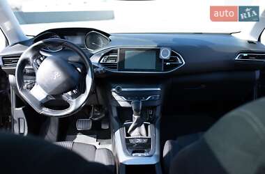 Універсал Peugeot 308 2015 в Брошневі-Облозі