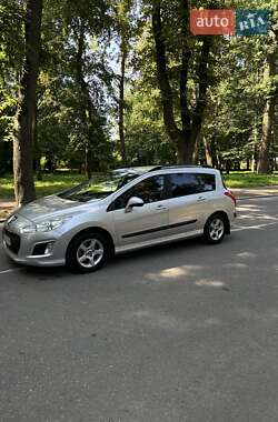 Універсал Peugeot 308 2012 в Чернівцях