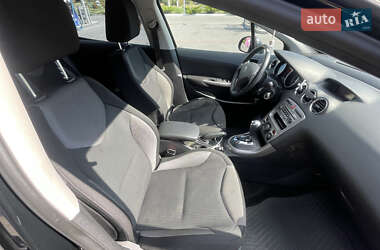 Хетчбек Peugeot 308 2011 в Дніпрі