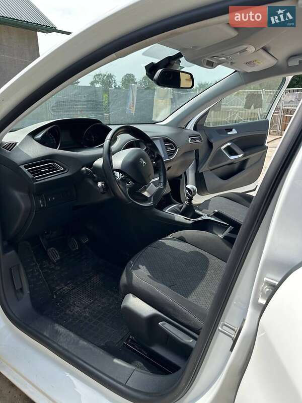 Универсал Peugeot 308 2014 в Тернополе