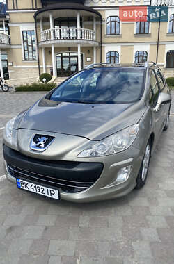 Универсал Peugeot 308 2009 в Сарнах