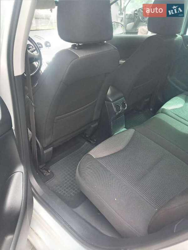 Універсал Peugeot 308 2012 в Новояворівську