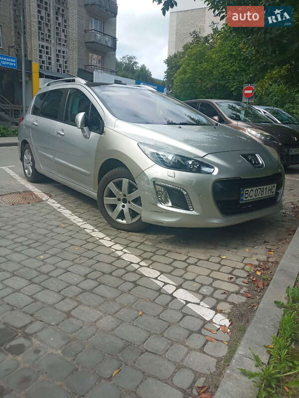 Універсал Peugeot 308 2012 в Новояворівську