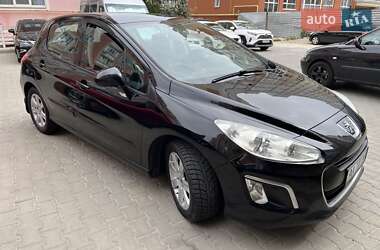 Хетчбек Peugeot 308 2011 в Києві
