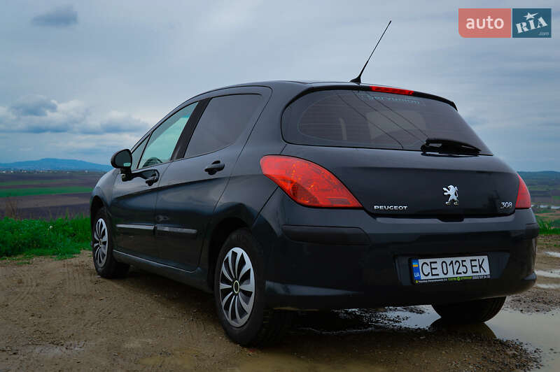 Хетчбек Peugeot 308 2010 в Чернівцях