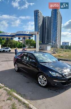 Универсал Peugeot 308 2015 в Киеве