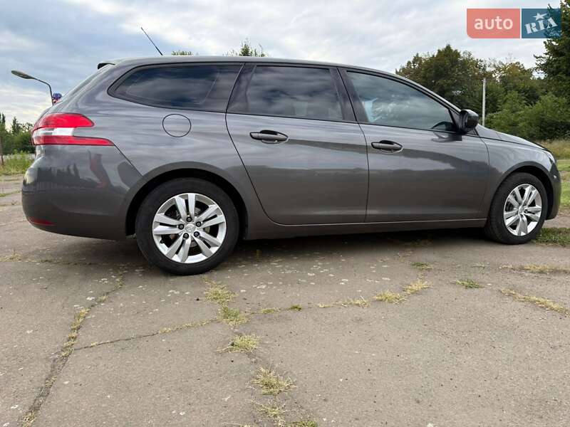 Універсал Peugeot 308 2016 в Ладижині