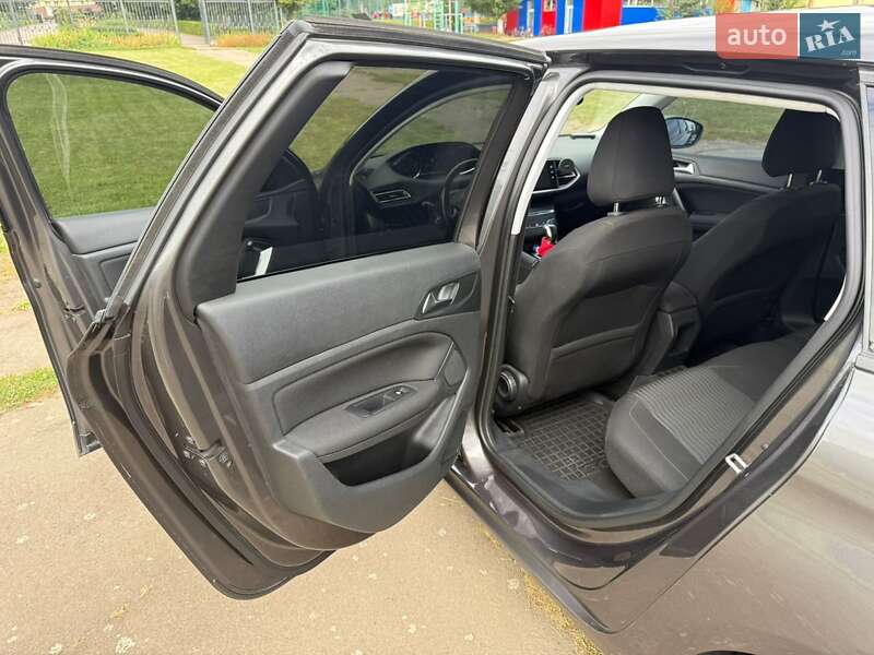 Універсал Peugeot 308 2016 в Ладижині