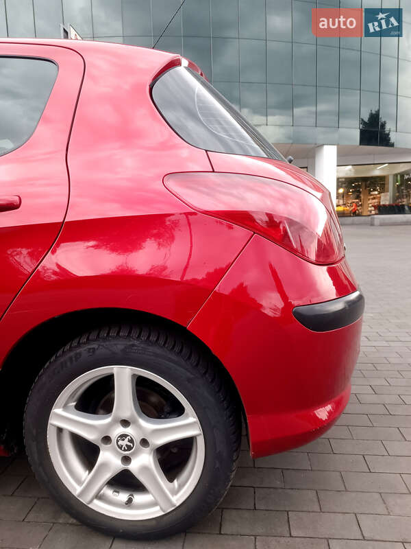 Хетчбек Peugeot 308 2008 в Кам'янському фото 4 Хетчбек Peugeot 308 2008 в Кам'янському