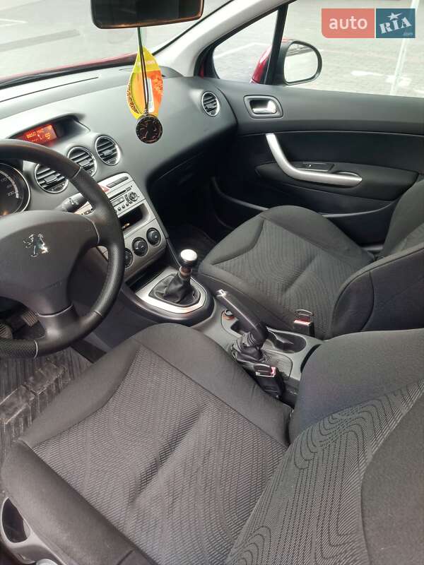 Хетчбек Peugeot 308 2008 в Кам'янському фото 14 Хетчбек Peugeot 308 2008 в Кам'янському