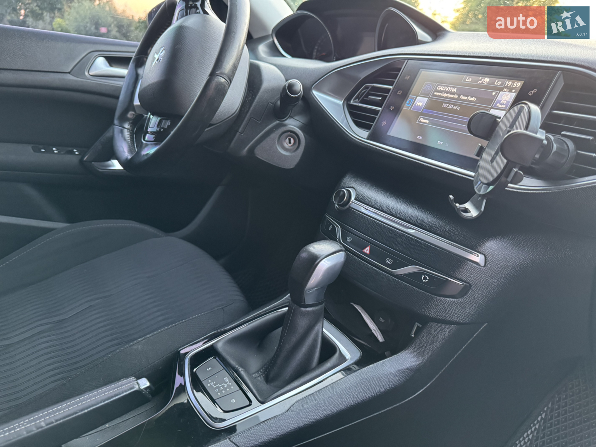 2015 Peugeot 308 - мініатюра 16