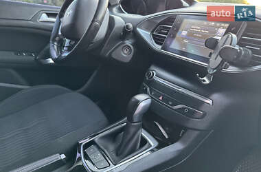 Универсал Peugeot 308 2015 в 