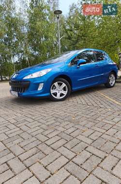 Хэтчбек Peugeot 308 2008 в 
