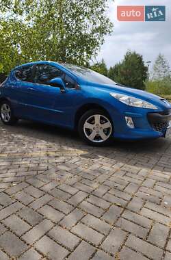 Хэтчбек Peugeot 308 2008 в 