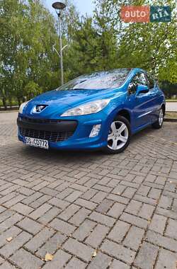 Хэтчбек Peugeot 308 2008 в 