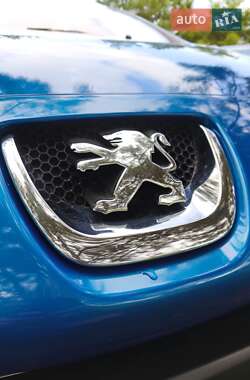 Хэтчбек Peugeot 308 2008 в 