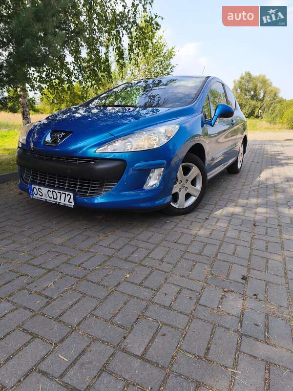 Хетчбек Peugeot 308 2008 в Дрогобичі