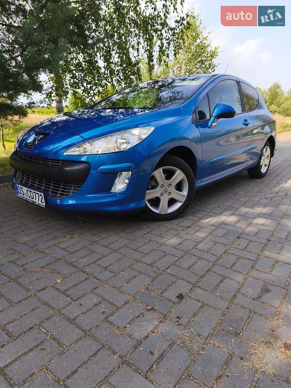 Хетчбек Peugeot 308 2008 в Дрогобичі