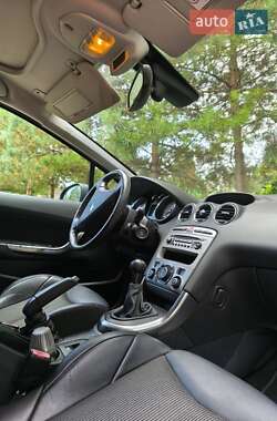 Хэтчбек Peugeot 308 2008 в 
