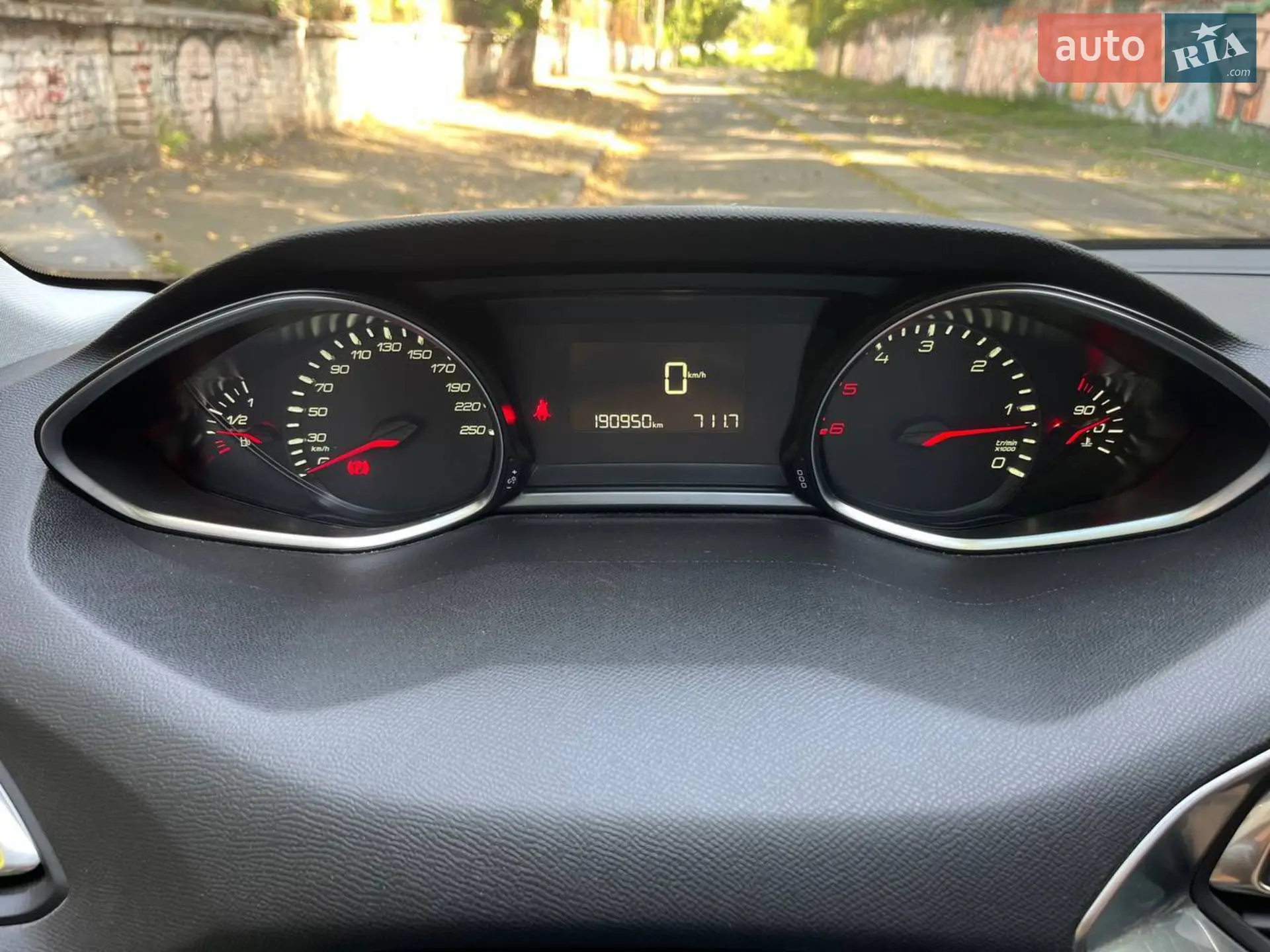 2015 Peugeot 308 - мініатюра 10