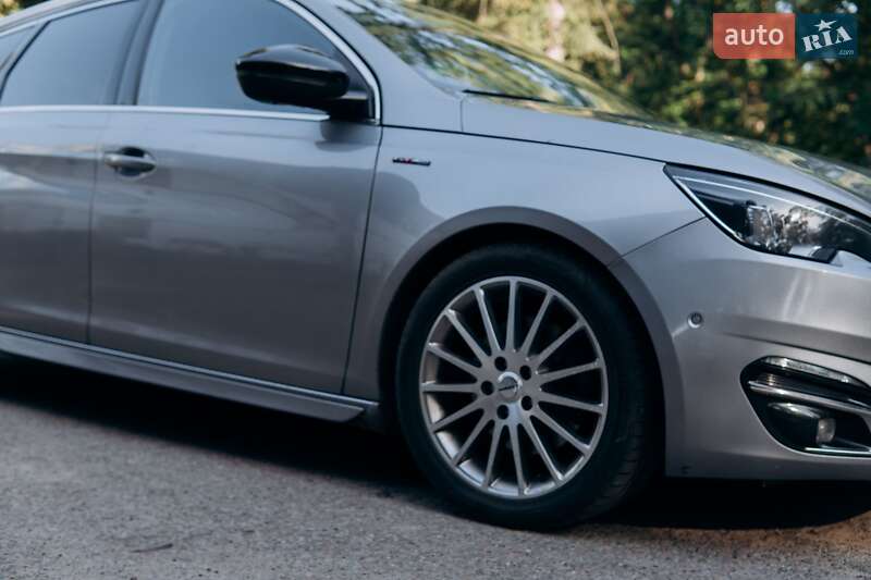Универсал Peugeot 308 2016 в Чернигове