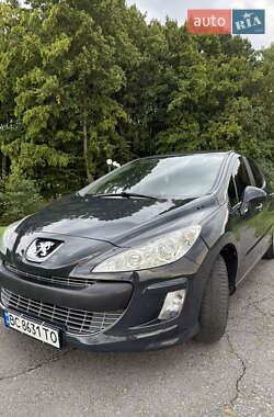 Хетчбек Peugeot 308 2011 в Львові