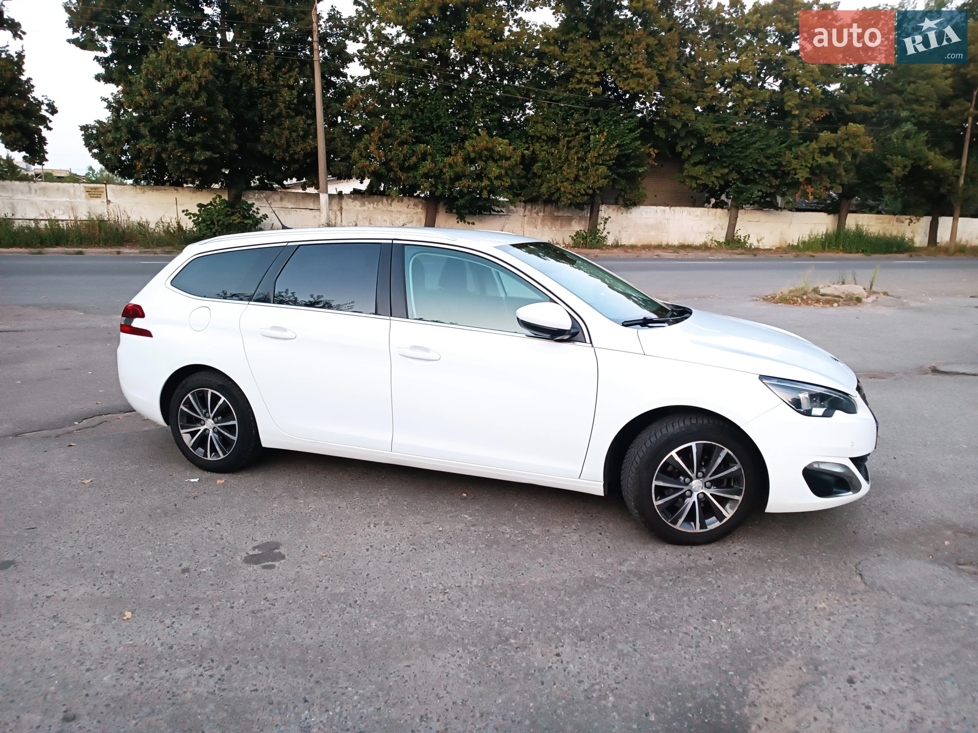 2014 Peugeot 308 - мініатюра 13