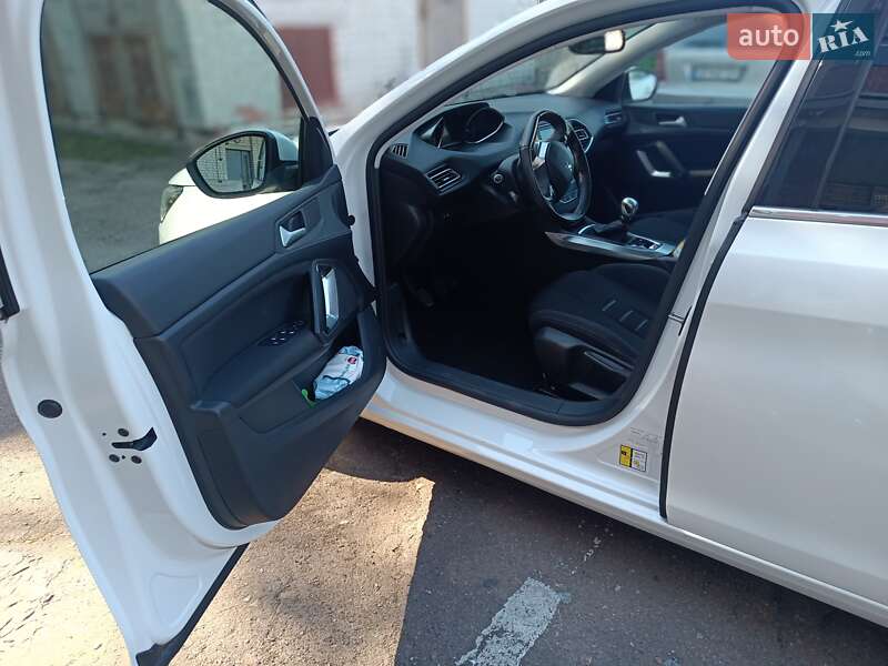 Універсал Peugeot 308 2014 в Чернігові