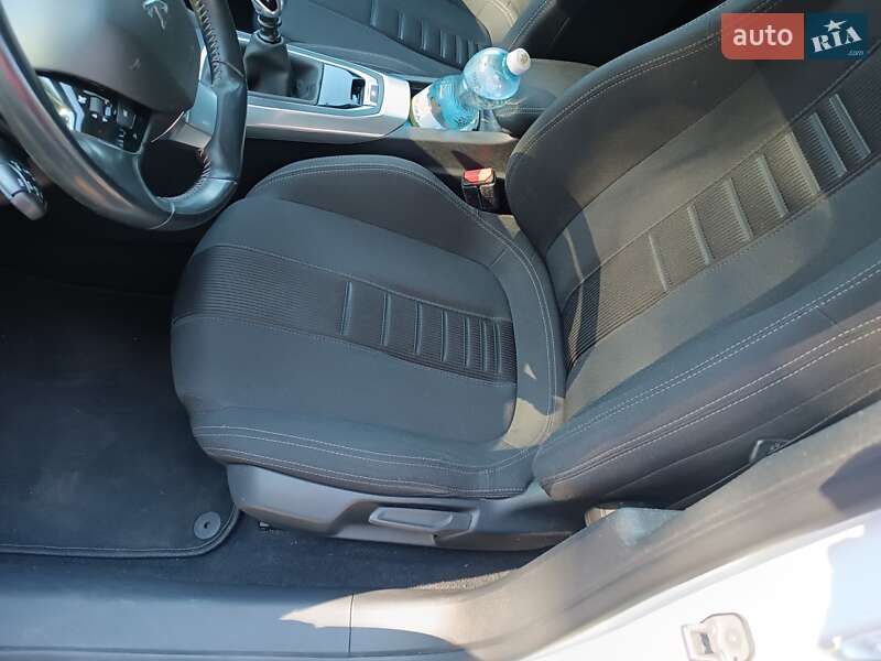 Універсал Peugeot 308 2014 в Чернігові