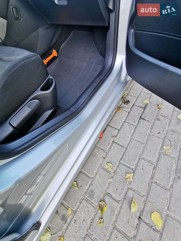 Хетчбек Peugeot 308 2008 в Івано-Франківську