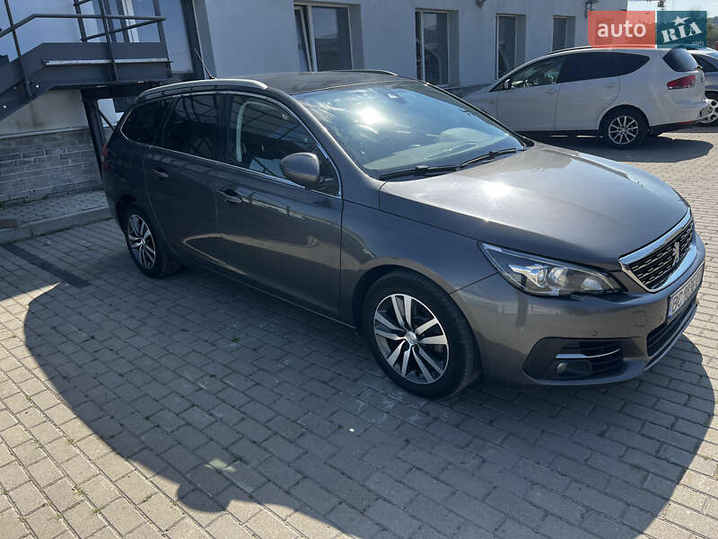Универсал Peugeot 308 2018 в Львове