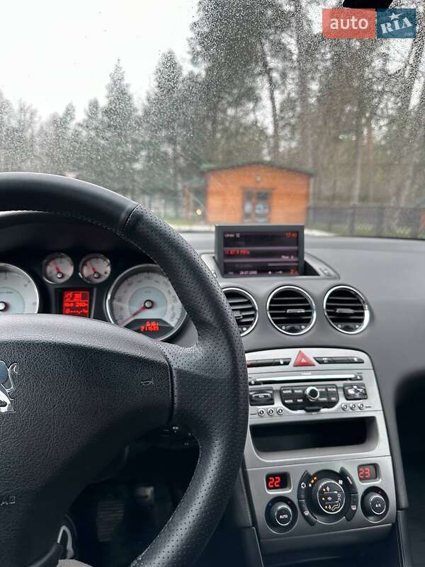 Универсал Peugeot 308 2010 в Киверцах