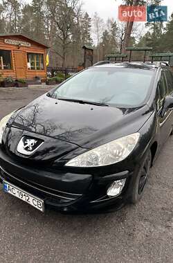 Универсал Peugeot 308 2010 в Киверцах