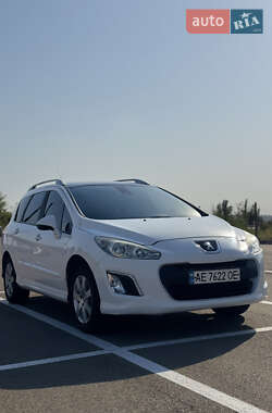 Хэтчбек Peugeot 308 2012 в Кривом Роге