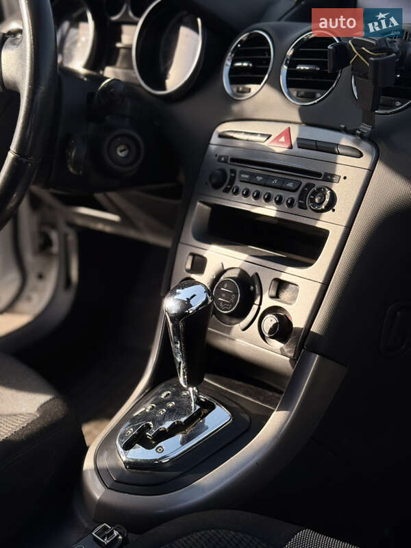 Хэтчбек Peugeot 308 2012 в Кривом Роге