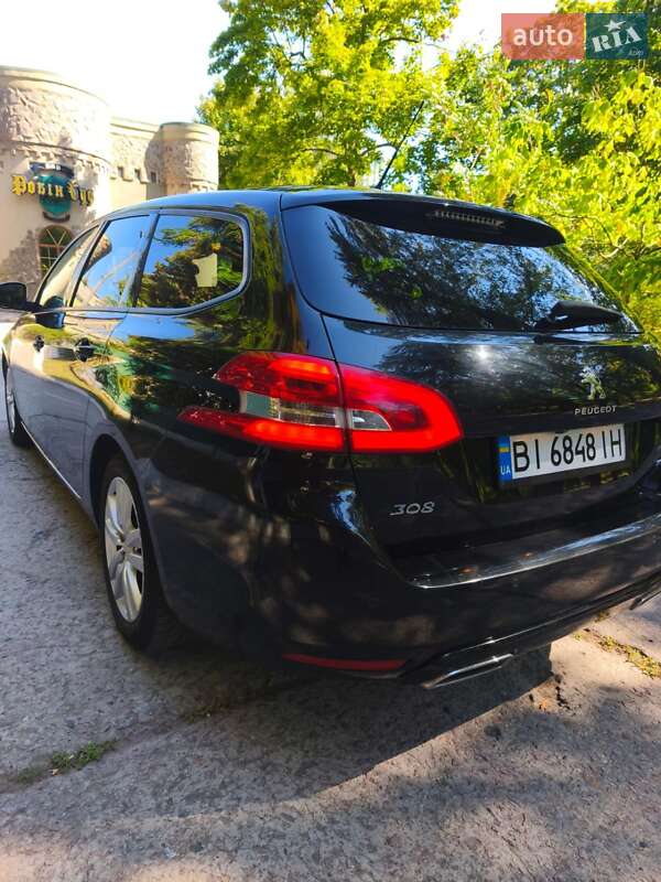 Універсал Peugeot 308 2015 в Миргороді
