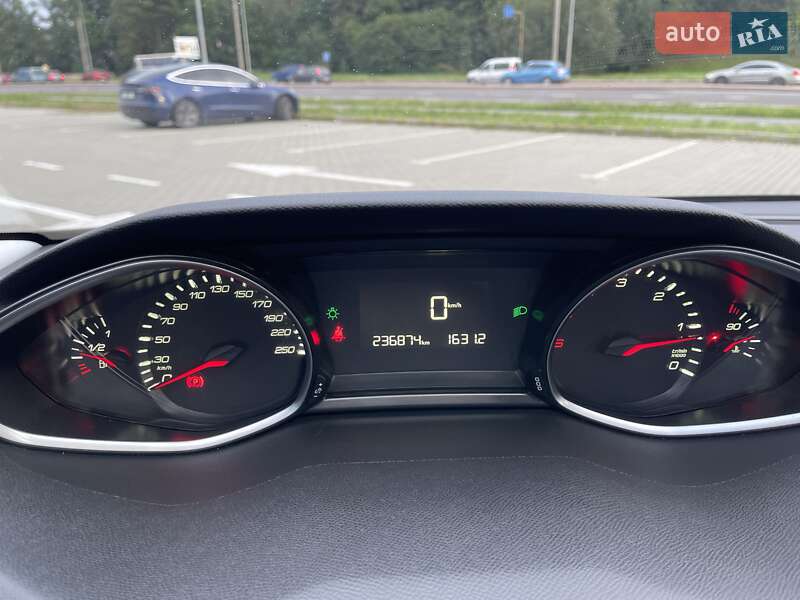 Універсал Peugeot 308 2015 в Львові