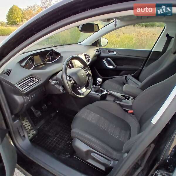 Универсал Peugeot 308 2015 в Александрие