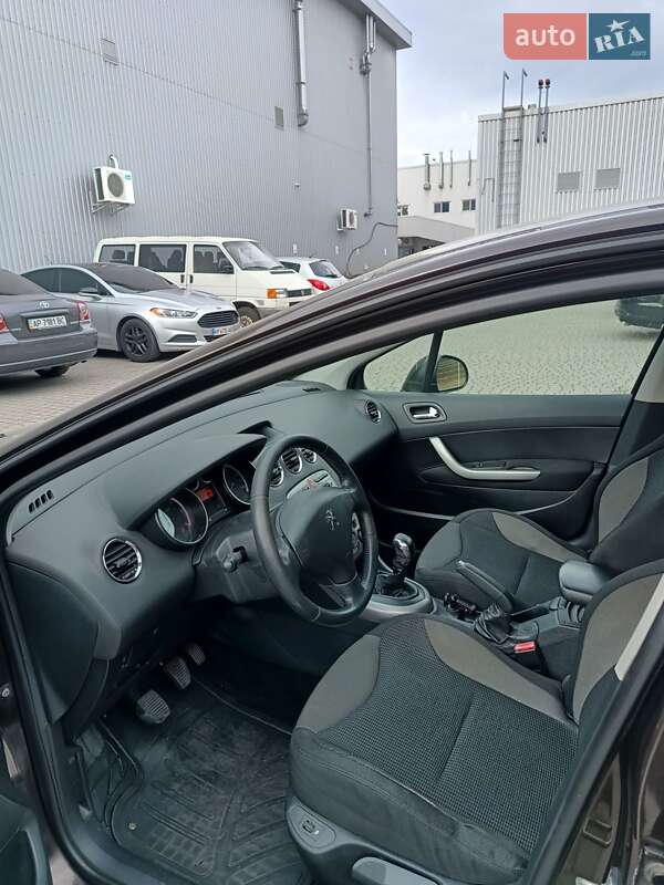 Хэтчбек Peugeot 308 2012 в Днепре