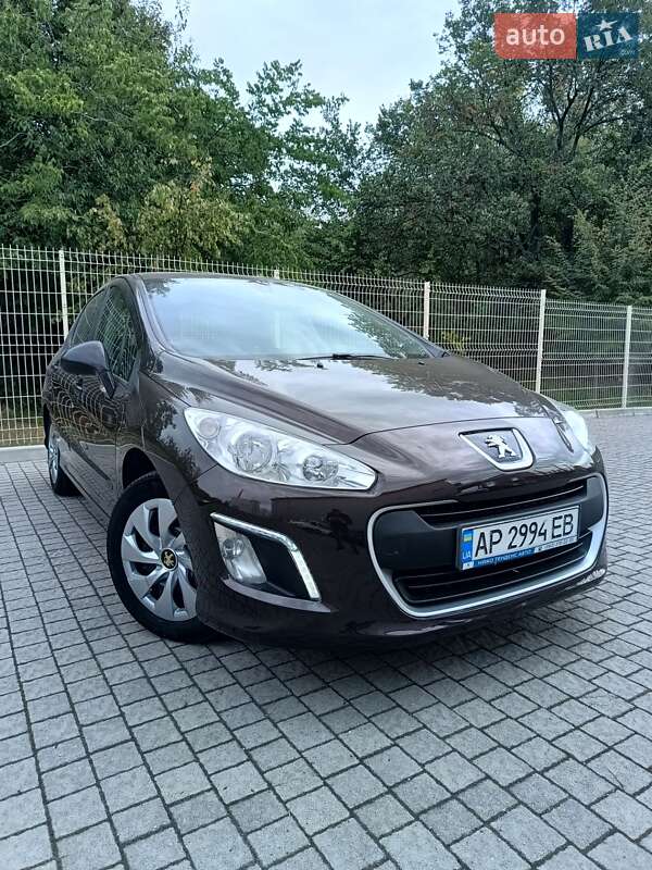 Хэтчбек Peugeot 308 2012 в Днепре