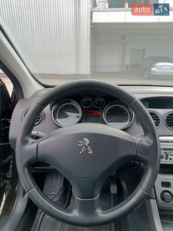 Хэтчбек Peugeot 308 2012 в Днепре