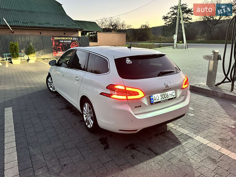 Универсал Peugeot 308 2014 в Великом Березном