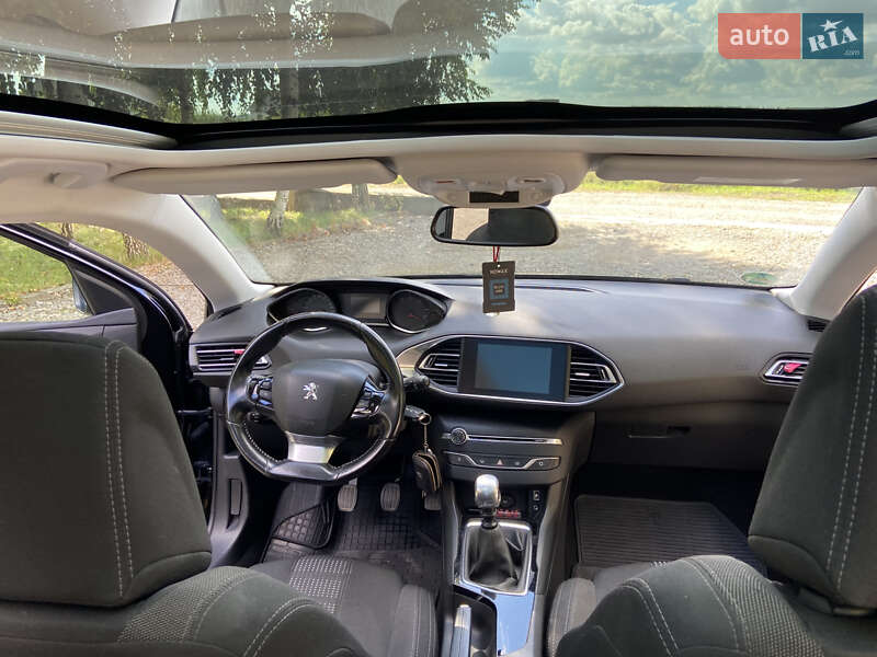 Универсал Peugeot 308 2015 в Залещиках